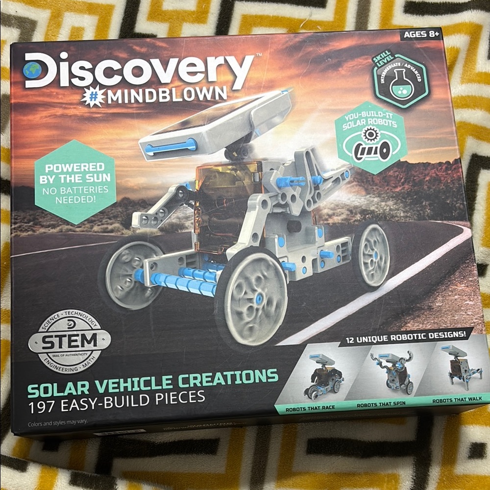 Discovery Mindblown Solar Robotics Kit with Blue and Gray